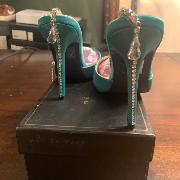 Azalea Wang Ashley green 7.5 Heels - Picture 4 of 6